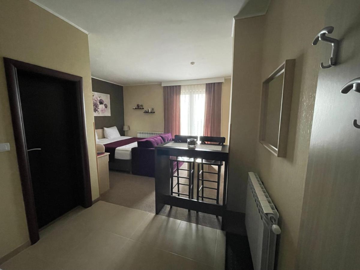 Vila Lucky Kop & Restoran Kopaonik Eksteriør billede